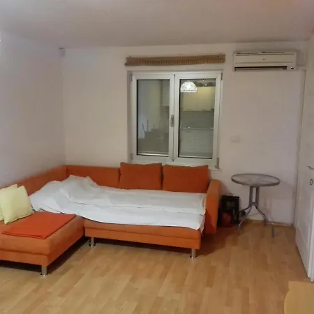 Stinjan Kascuni Apartment