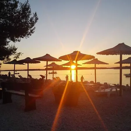 Stinjan Kascuni Lejlighed *